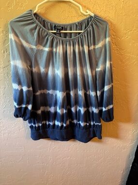 Chaps Women's Blue and White Tie-Dye Peasant Blouse